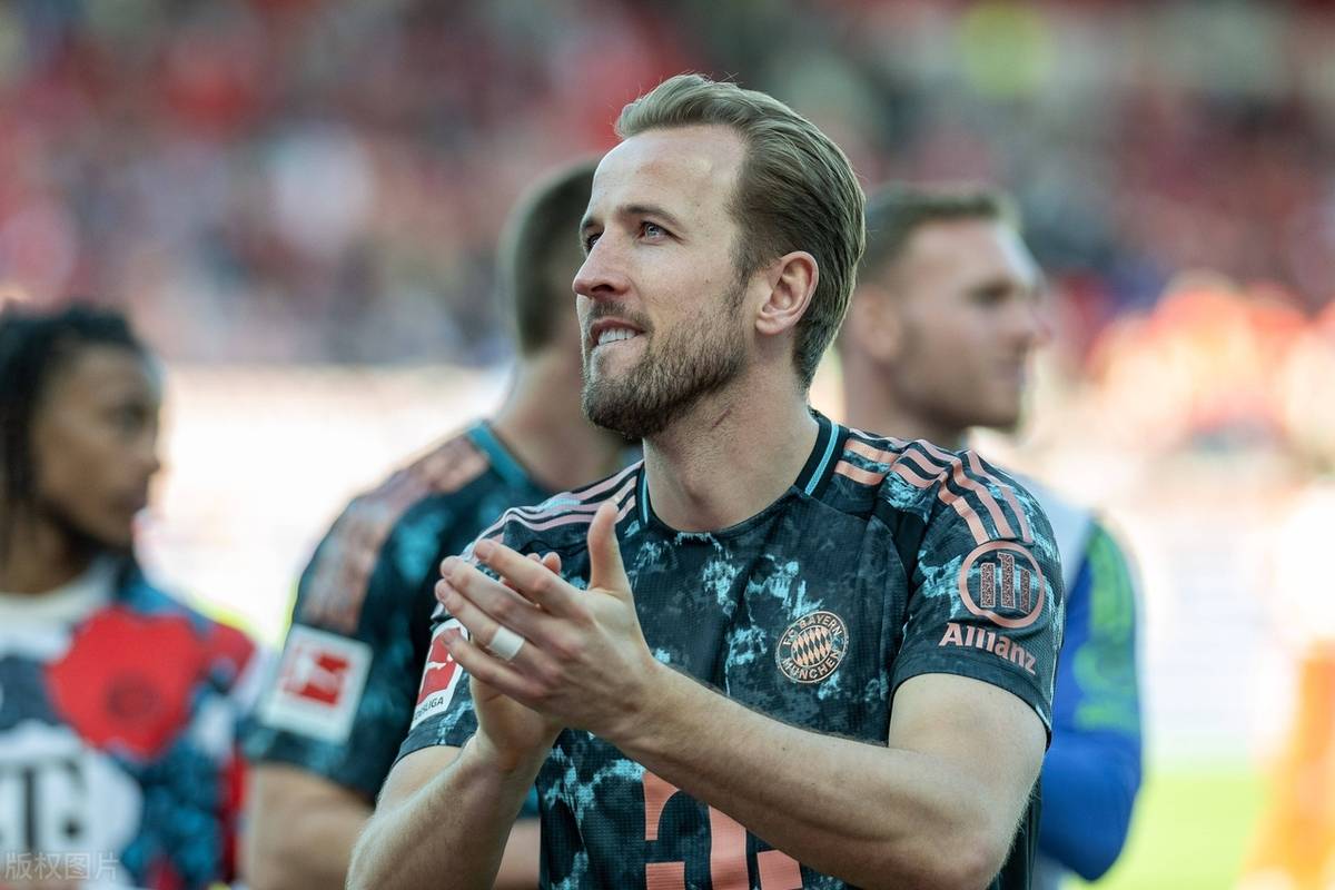 亚云体育app-关于出色防守引发热议！，凯恩在利物浦比赛中出色防守热度持续攀升的信息